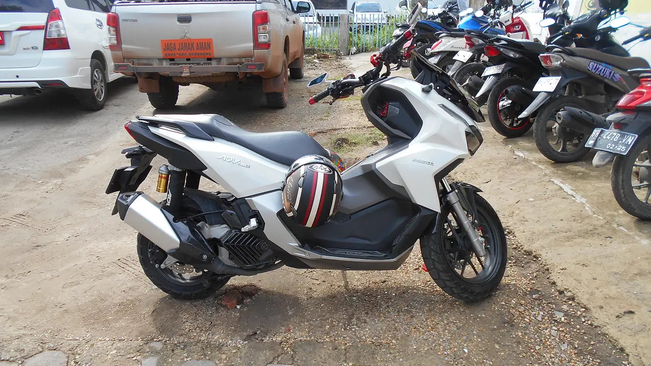 Honda ADV 160: Spesifikasi, Harga, dan Karakternya