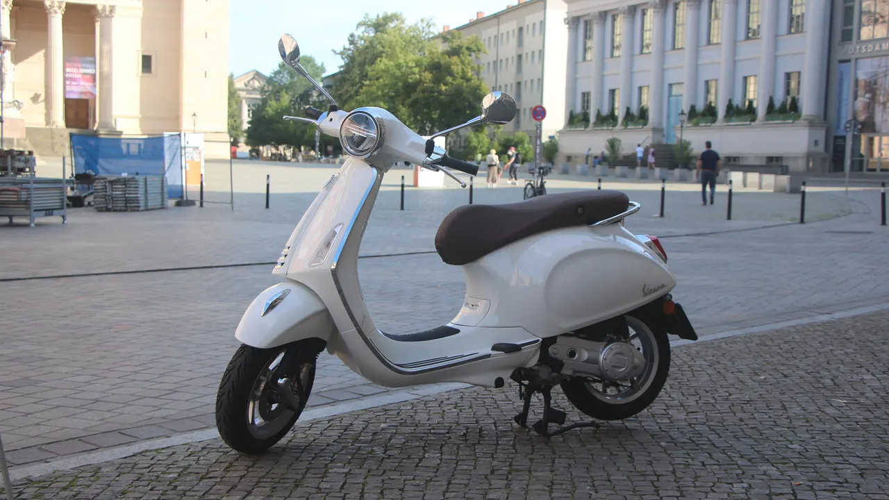 Motor Vespa: Daftar Model Resmi, Mesin, dan Tipe yang Cocok untuk Anda